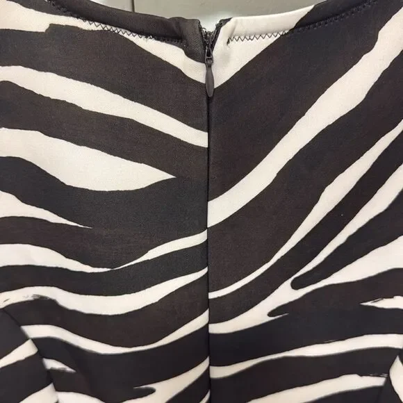 Michael Kors Scuba Flare Sleeveless Dress in Zebra Print. Size Small. - Picture 3 of 5